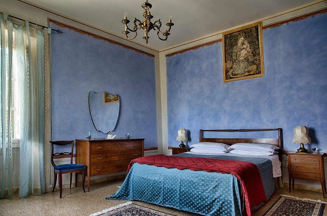 Villa Rossini Lucca 0*,
